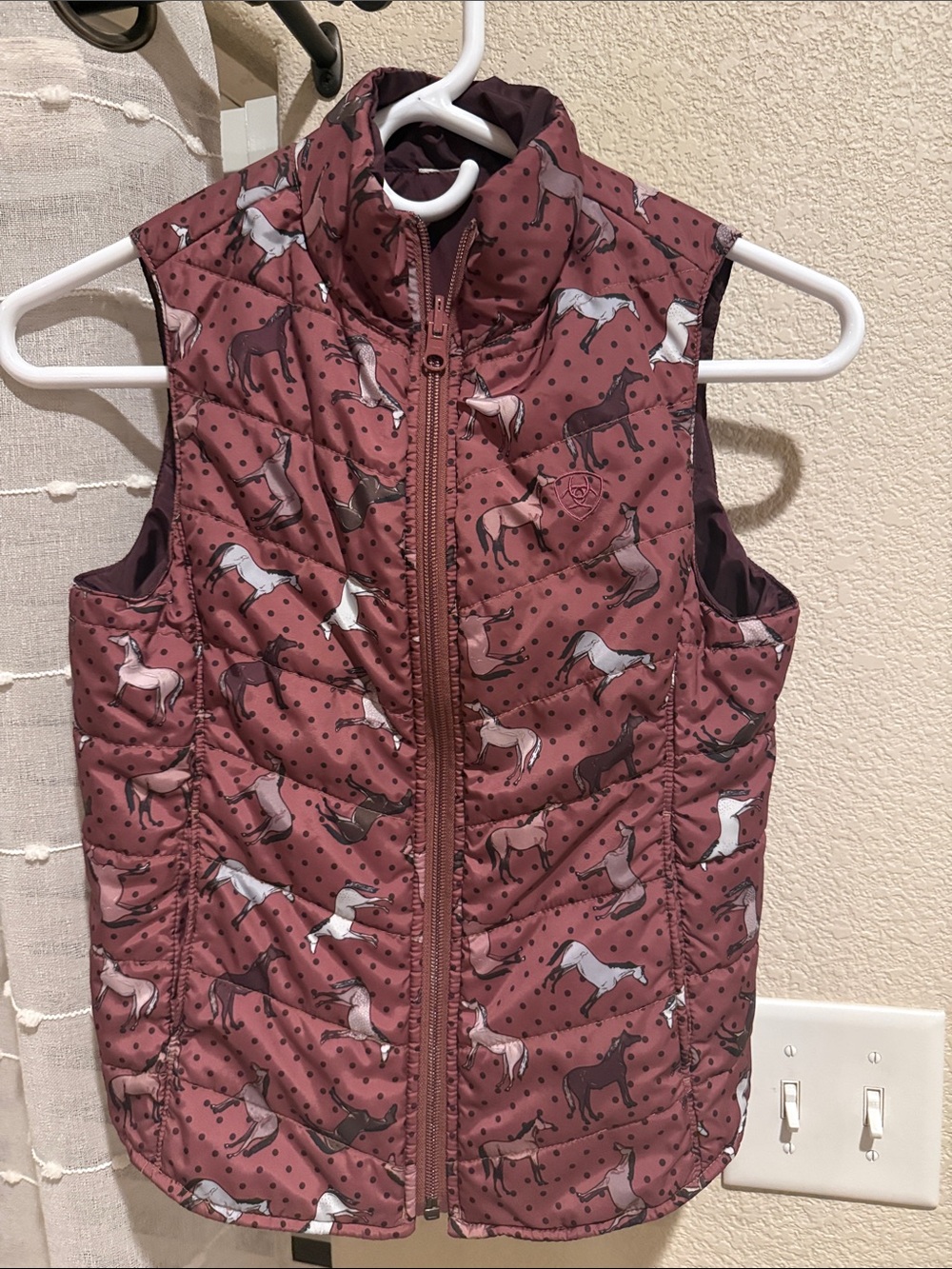 Ariat Girl’s Mauve Quilted Horse-Print Kids Vest